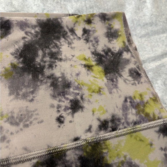 Lululemon ladies align leggings size 10  28” - Picture 3 of 4